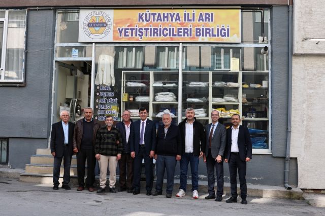 Kütahya Belediye Başkanı Kahveci Arı Üreticilerini Ziyaret Etti