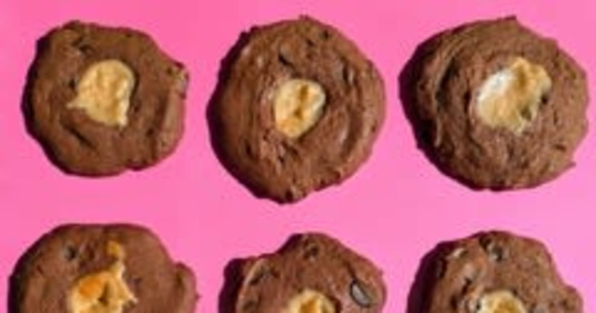 Weich und schokoladig mit einer zähen Honig-Tahini-Füllung – diese Kekse sind ein köstlicher…