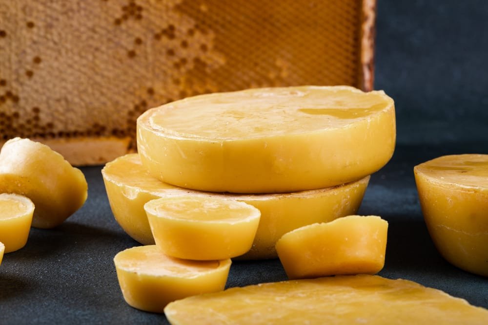 Производство натуральных продуктов и косметики в домашних условиях с использованием пчелиного…