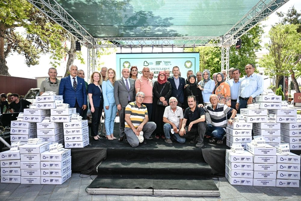 100% Subsidized Fondant Cake Support for Beekeepers from the Metropolitan Municipality