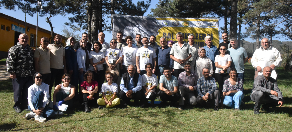 Arı Biziz Bal Da Bizdedir -5