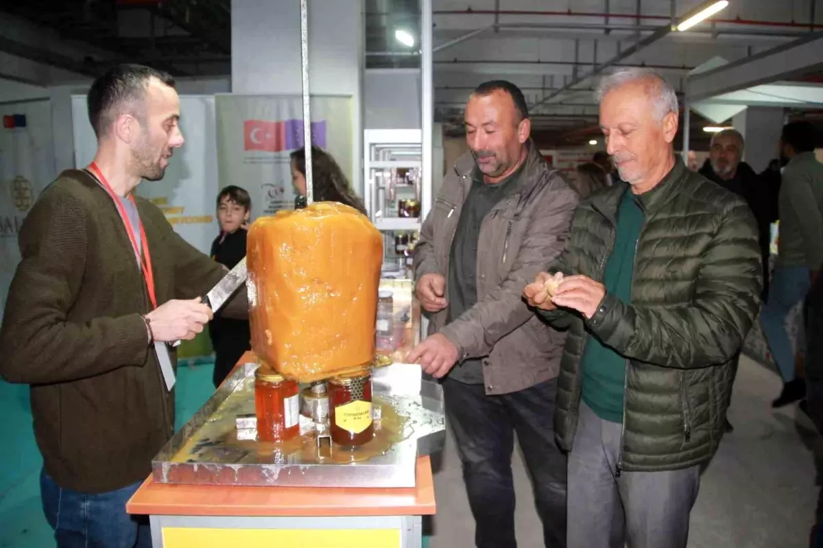 Honig-Döner Messe in Ordu - Neueste Nachrichten Interessantes Produkt auf der Imkermesse:…