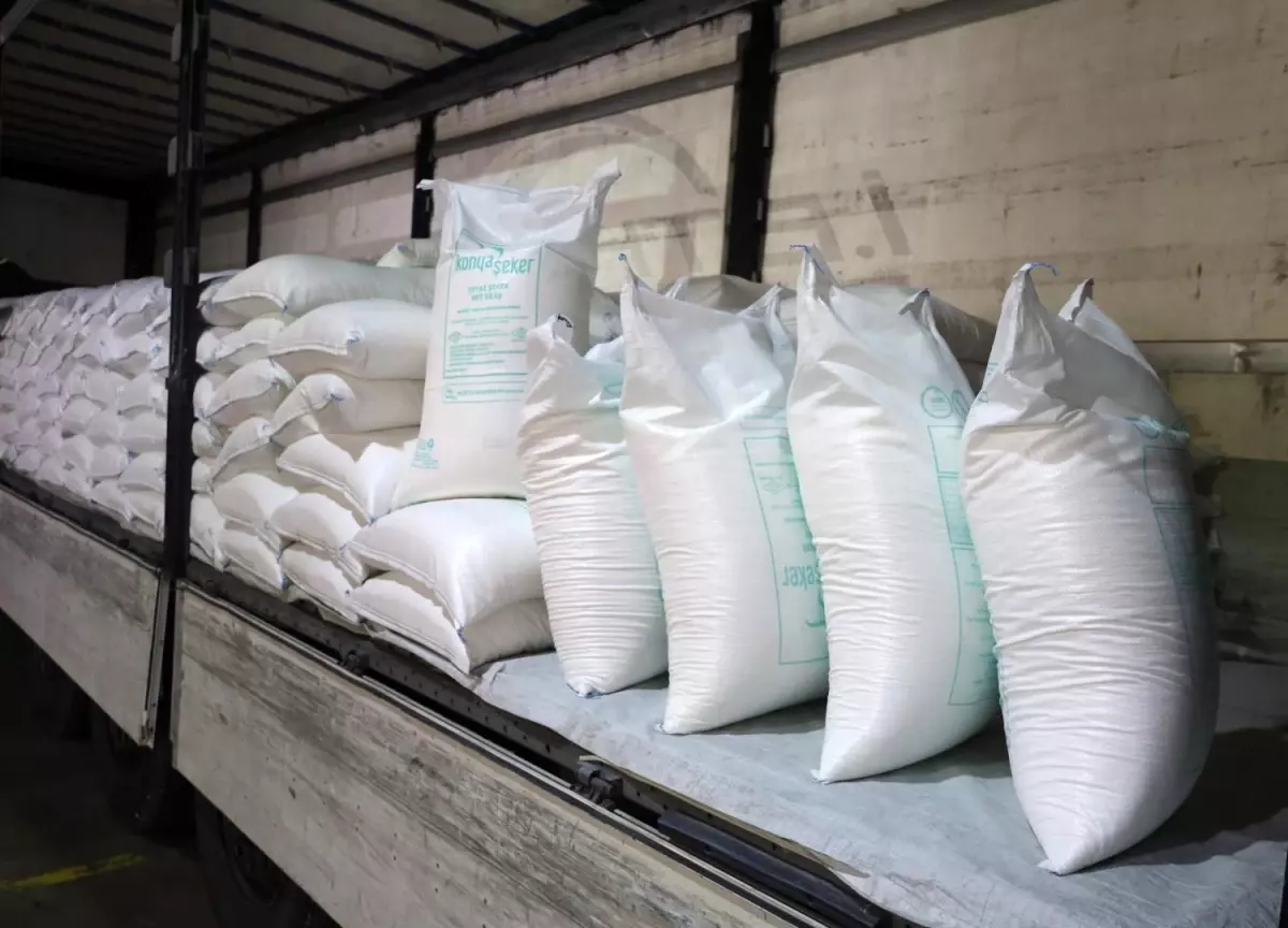 Kocaeli Büyükşehir Belediyesi, arıcılık üreticilerine 169 ton beyaz toz şeker desteği verdi. Destekle birlikte arı kayıplarının azalması ve karlılığın artması hedefleniyor.