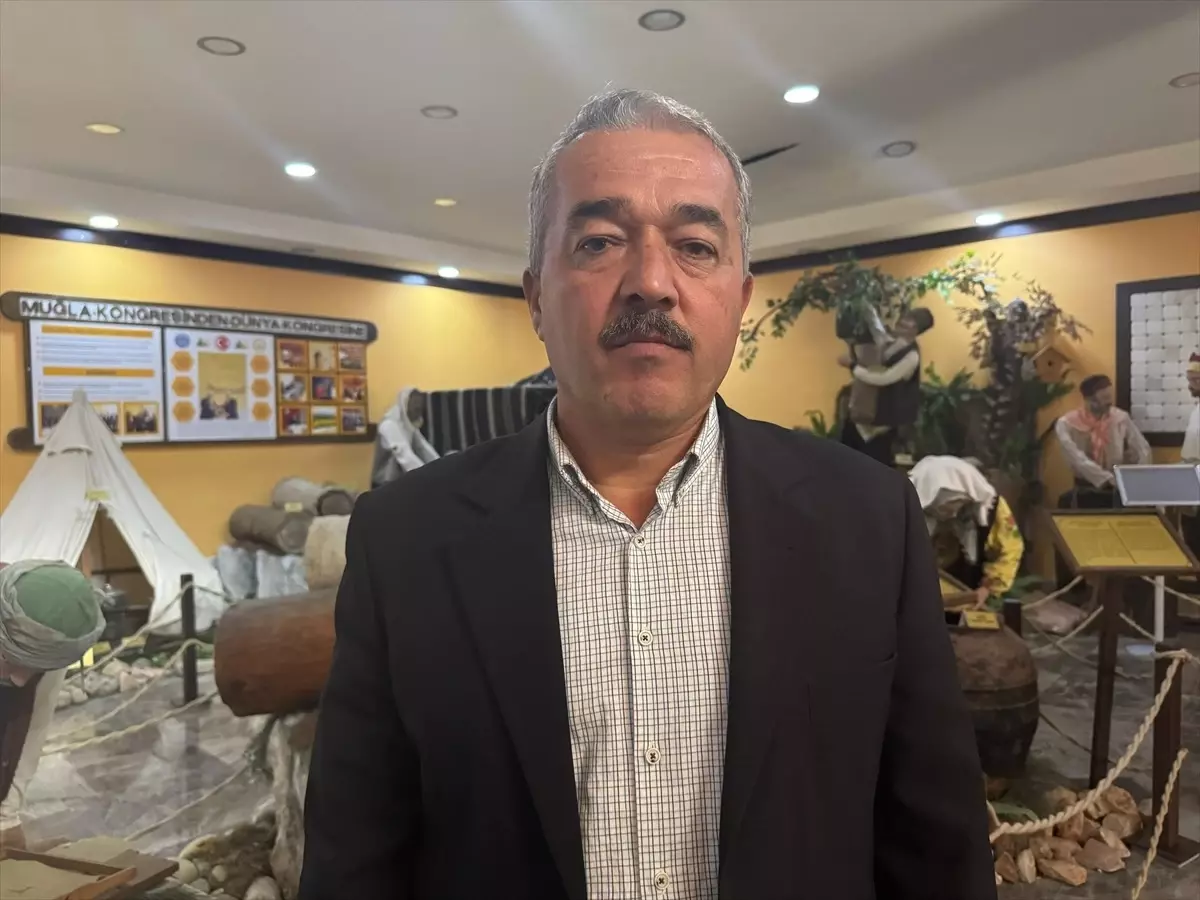 De Oogst van Dennenhoning in Muğla Neemt Toe De productie van dennenhoning in Muğla is…