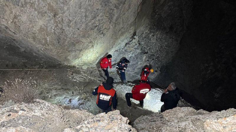 Il est allé contrôler les ruches et est tombé d'une falaise de 300 mètres, perdant la vie Piro…
