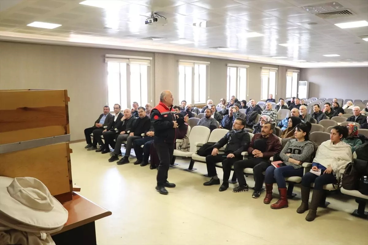 Aktuell In Sivas wurde ein Imkerei-Kurs organisiert Die Provinzdirektion für Landwirtschaft…