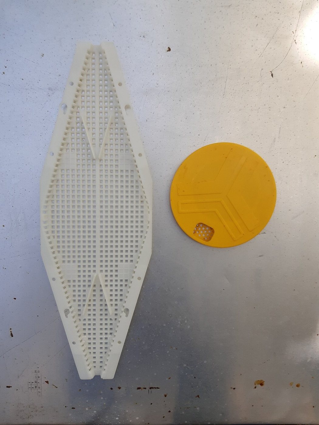 Two different types of bee escape