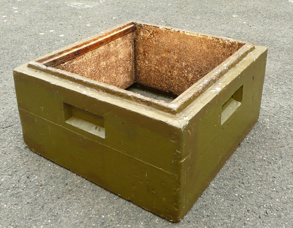 Empty polystyrene brood box body